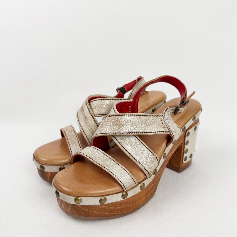 Bed | Stu Heels